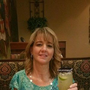 Meet your Posher, Denise